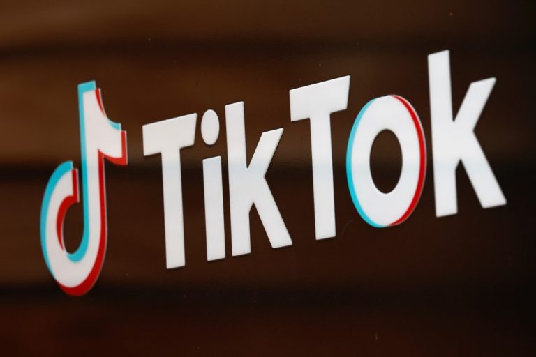 Tik Tok of a Podiatrist reacting to Pedicures gets 200k views