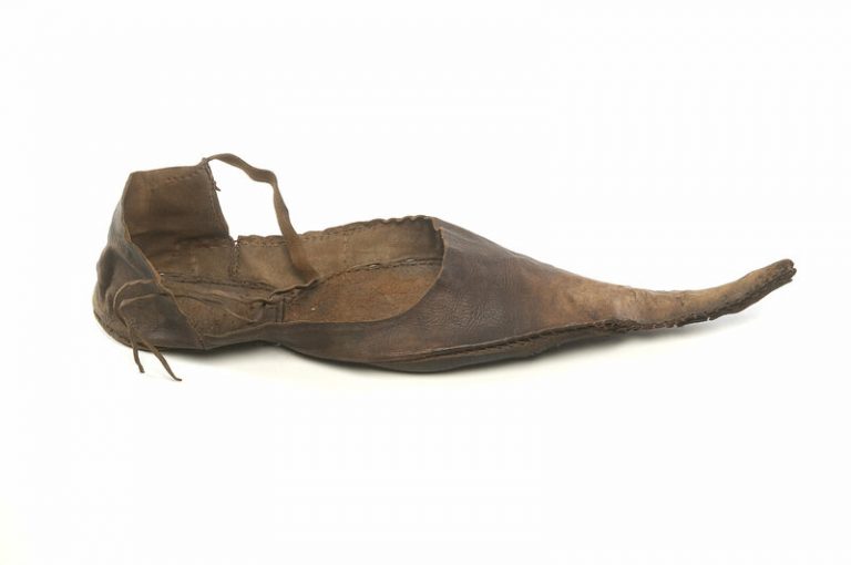 Did Medieval Shoes cause the rise in Bunions?