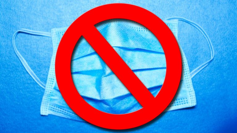 Podiatrist sued for not wearing a mask